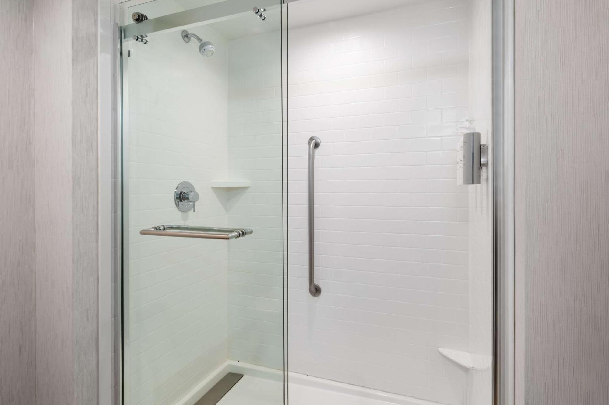 Hampton Inn Charleston North Север Чарлстон Экстерьер фото
