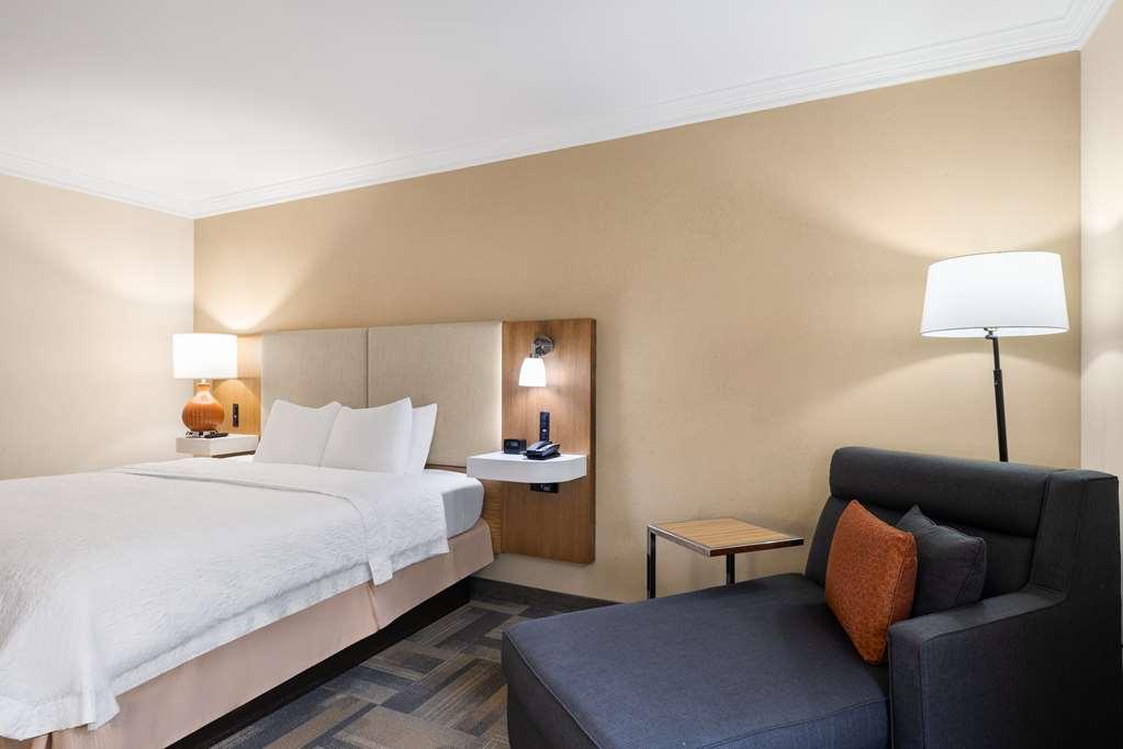 Hampton Inn Charleston North Север Чарлстон Номер фото